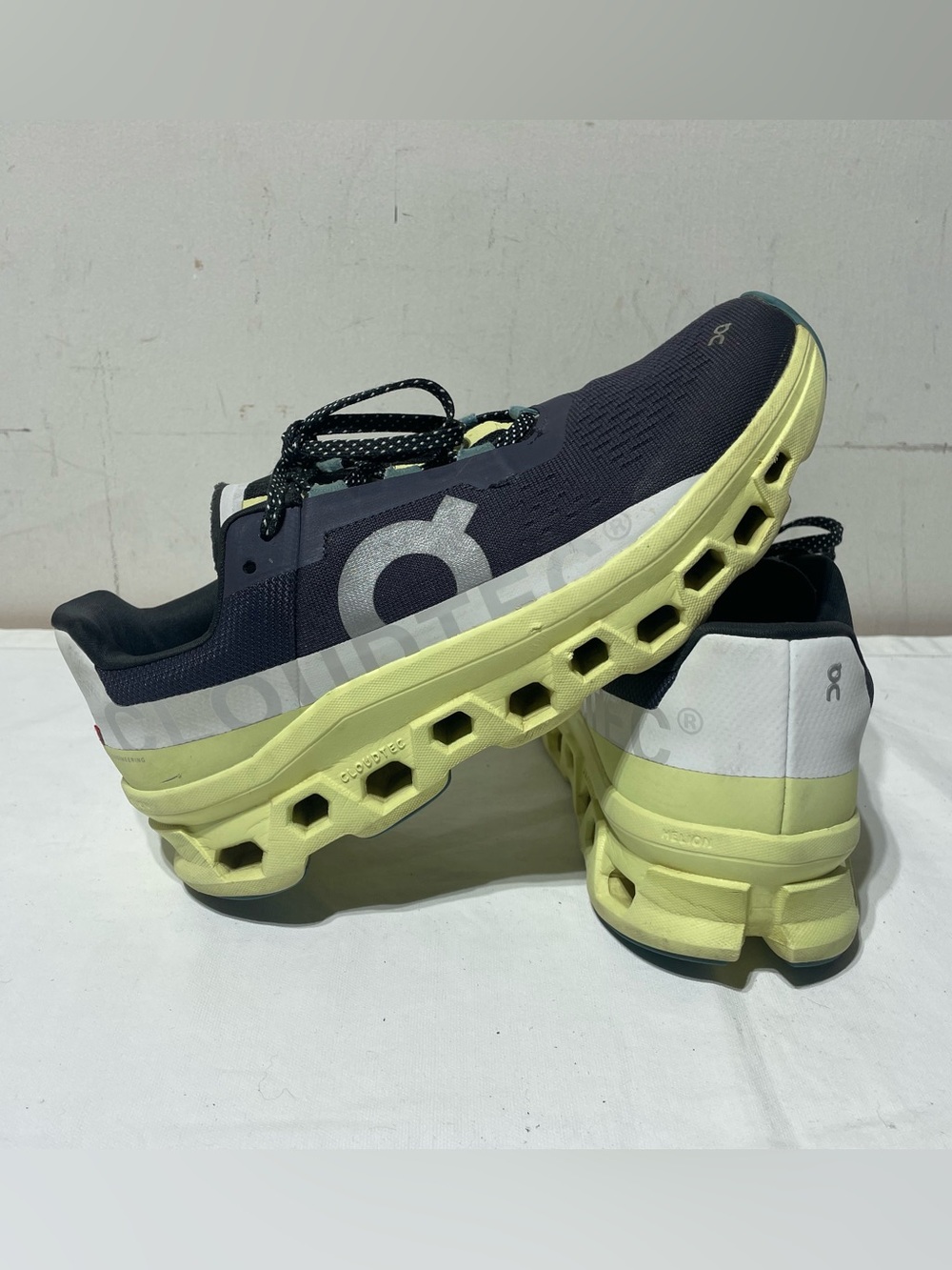 On On Cloudmonster Running Shoes Men’s 9 Iron Hay 61.98244 CloudTec Swiss